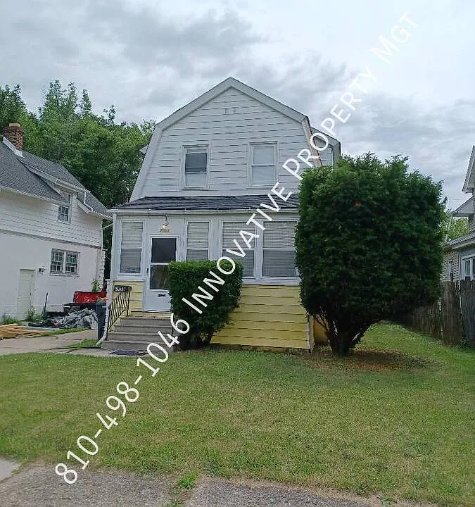 2001 Bagley St