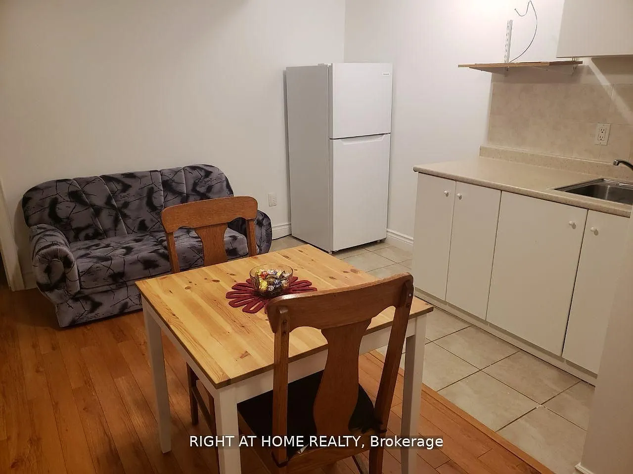 1 bed, $1,649 — Photo 4