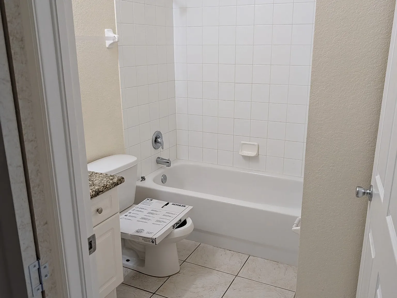 2 bed, 1031 sqft, $1,425 — Photo 3