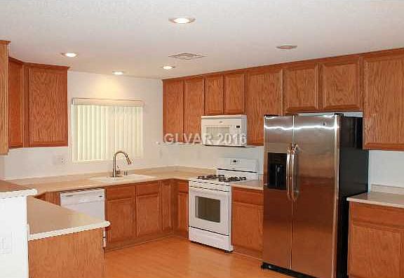 5th image of 104 Copper Pine Ave