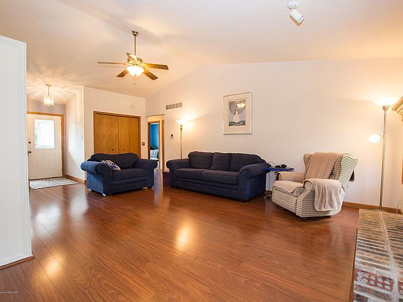 4th image of 1015 Alexandria Dr