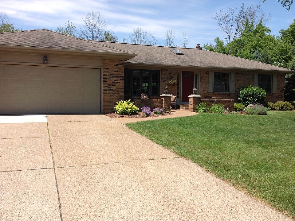 1st image of 13785 Windemere Dr NW