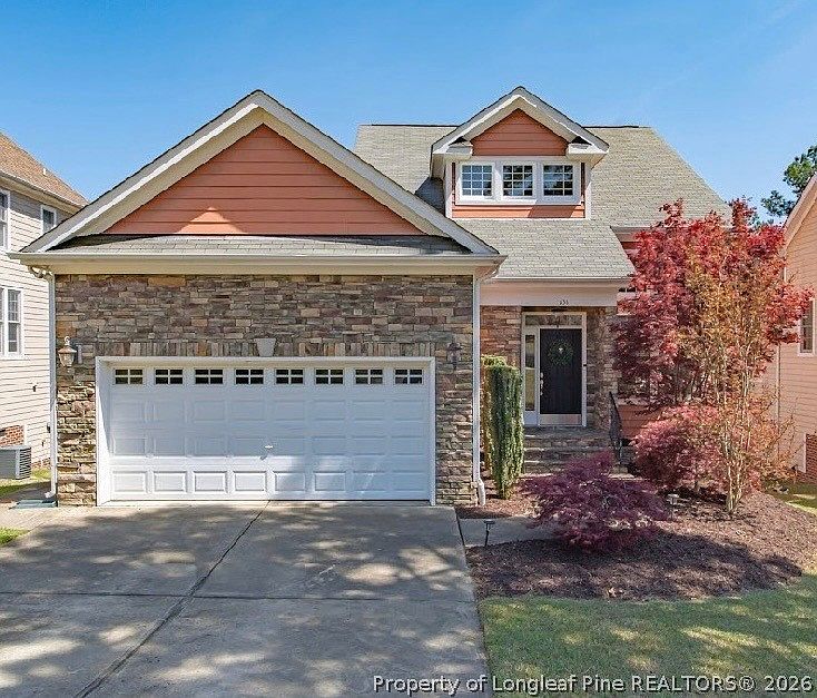 138 Lamplighter Way