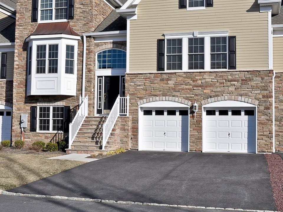 1st image of 5 Kovach Ct