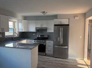 8144 Enger Ln APT 3R, River Grove, IL 60171
