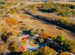 18051 Quaker Rd, Oswego, KS 67357