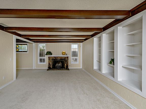3rd image of 779 Eastbury Dr
