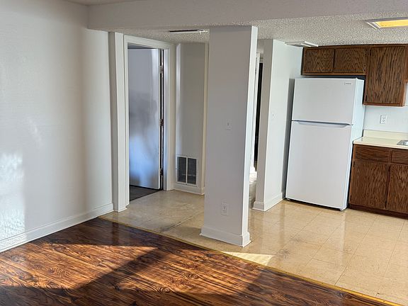 2nd image of 1224 6th St #1
