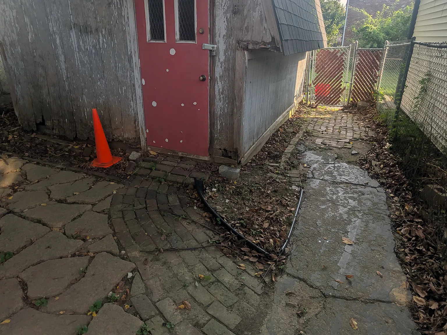 2 bed, 900 sqft, $1,350 — Photo 3