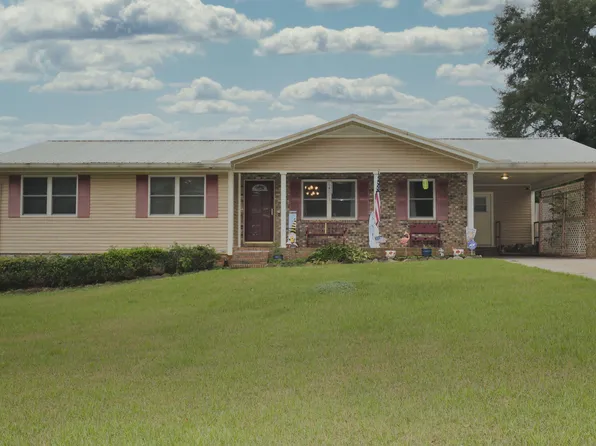 706 Bernard Couch Dr, Anniston, AL 36207