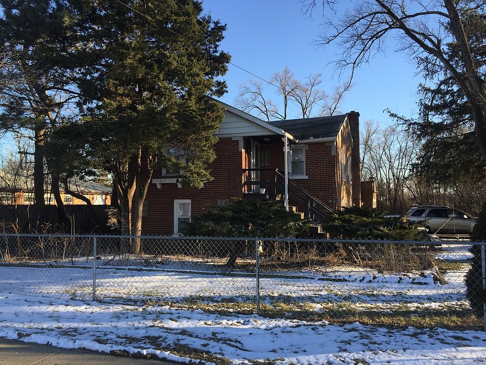1st image of 1945 E Touhy Ave