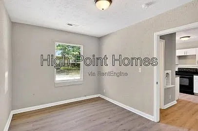 2 bed, 1.0 bath, $900 — Photo 2