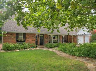 1709 Westwood Ln, Edmond, OK 73013