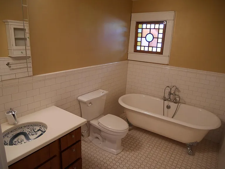2419 W Sunset Blvd — Photo 10