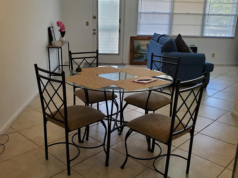 17 Ventnor Dr — Photo 10