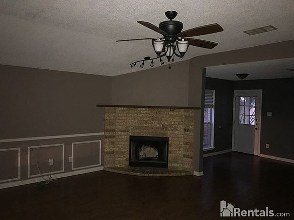 2nd image of 412 Blueberry Hill Ln
