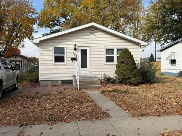 906 Logan St, Norfolk, NE 68701