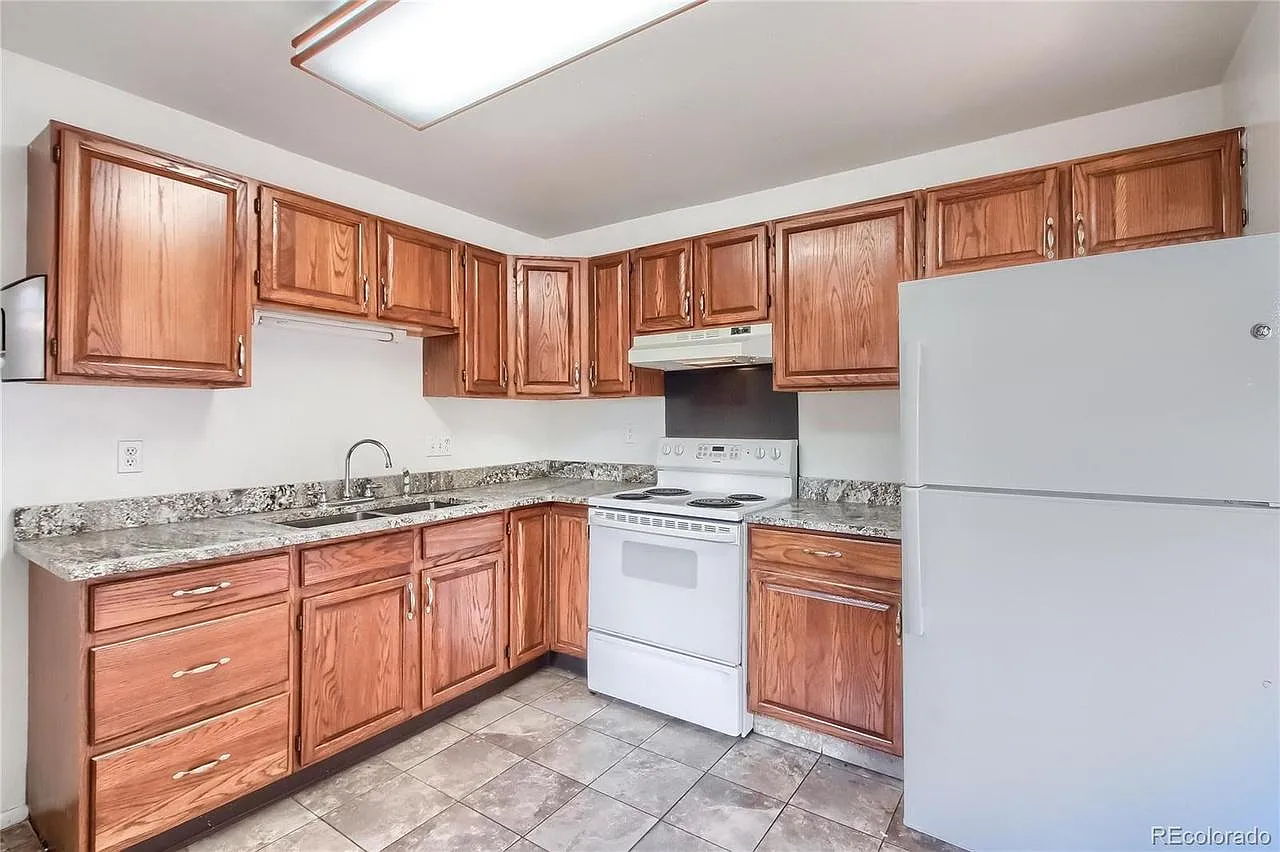 3 bed, 1107 sqft, $1,800 — Photo 4