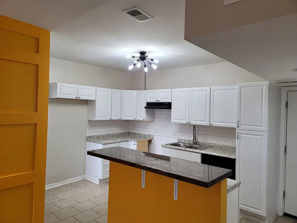 4031 Wesson St #209