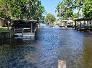 146 Wooten Rd, Crescent City, FL 32112