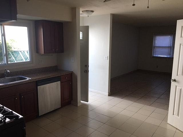 1st image of 840 Huguenot Ave #1