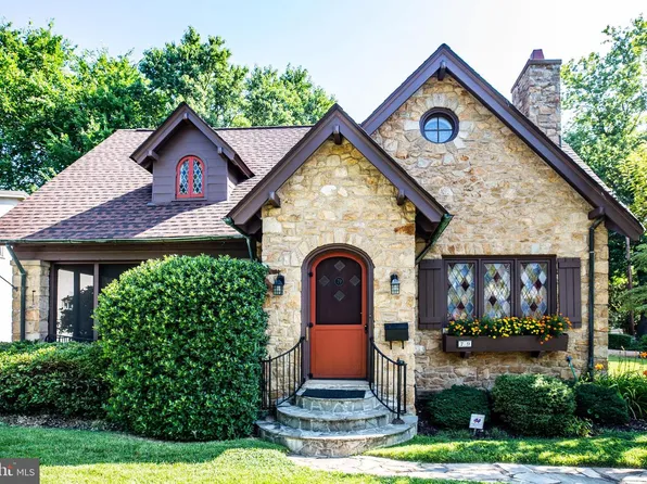 79 Waterloo St, Warrenton, VA 20186