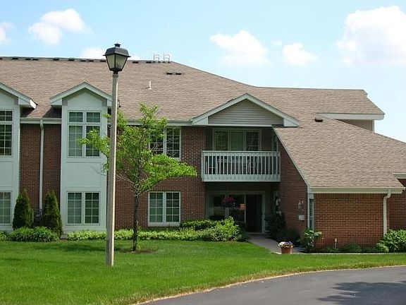 2nd image of 8937 Woodbridge Dr #8937