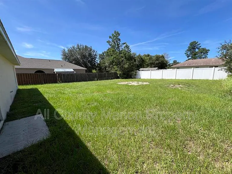 520 Marion Oaks Ln — Photo 13