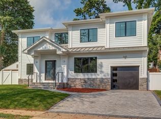 18 Sussex Rd, Bergenfield, NJ 07621