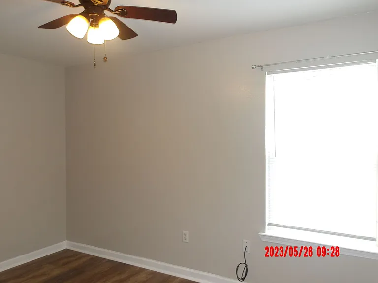3712 37th Ave — Photo 9