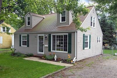 1st image of 171 Forest Blvd