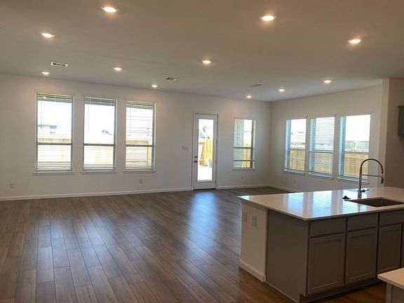 7th image of this home