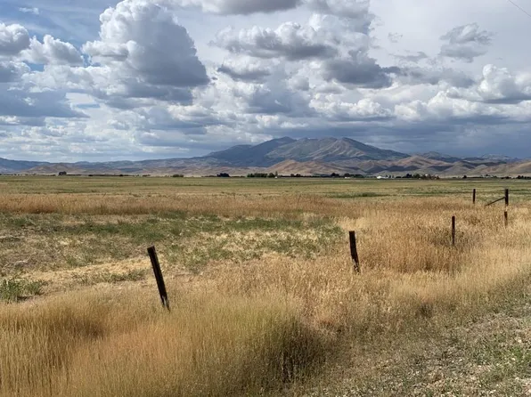 P1 Soldier Rd, Fairfield, ID 83327