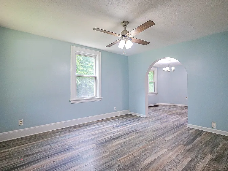 2745 Enslin St — Photo 5