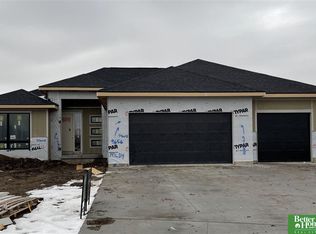 9656 Topher Blvd, Lincoln, NE 68526