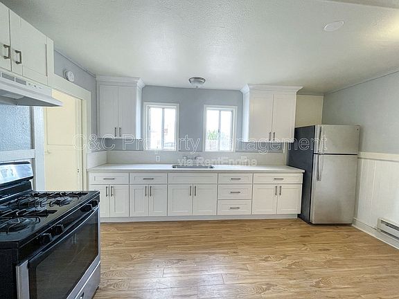 3rd image of 464 Cortes St #B