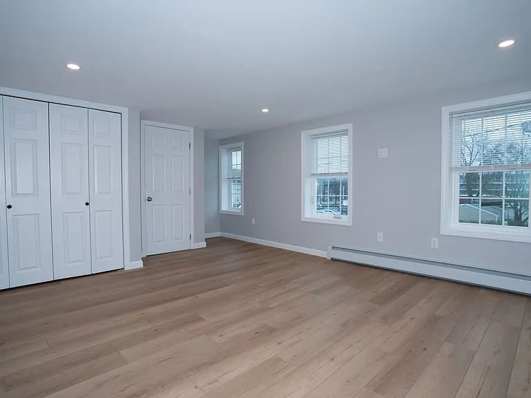 29 Pleasant Street — Photo 7