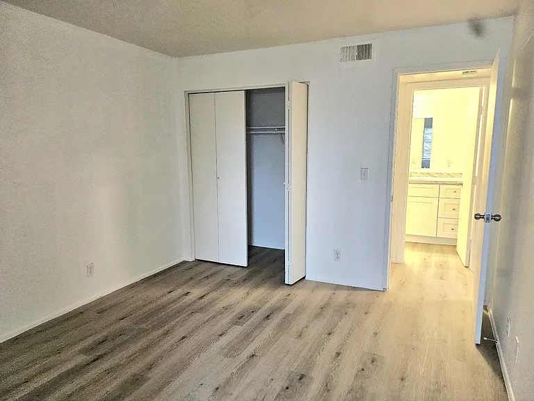 510 E Hatcher Rd #203 — Photo 9
