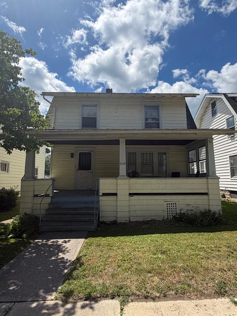 1239 High St — Photo 1