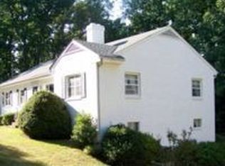 8844 Waxford Rd, Richmond, VA 23235
