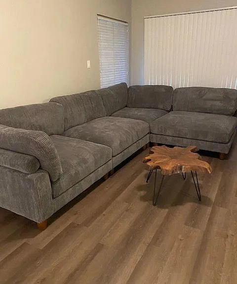 Shasta Villa Apartments — Photo 1