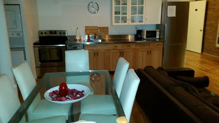 Rented by Ozymandius Realty | media 15