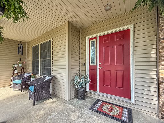 5th image of 3906 Turnberry Dr