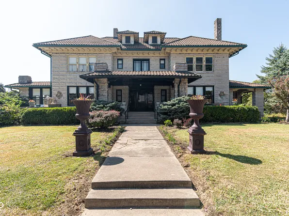 525 N Main St, Rushville, IN 46173