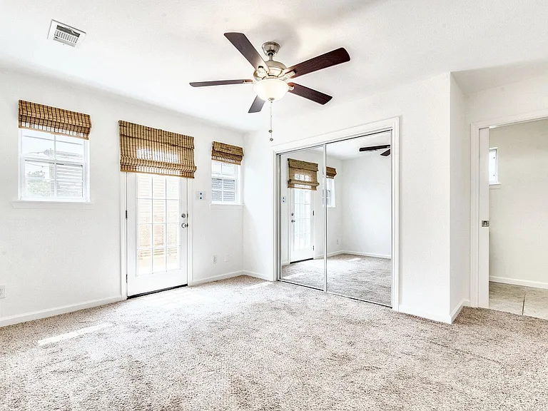 5607 Samuel Huston Ave — Photo 11