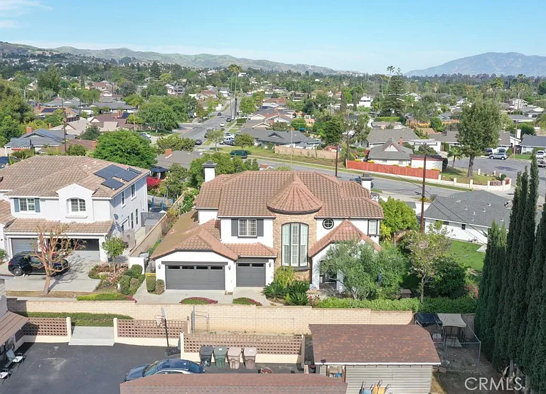 4486 Southern Pointe Ln — Photo 3