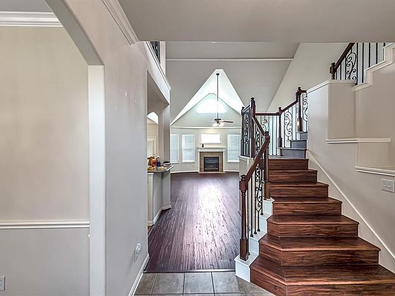 4th image of 16110 Wilmington Park Ln