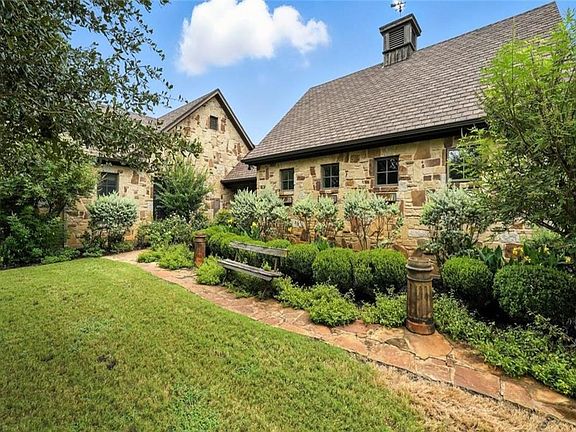 3rd image of 705 Antioch Rd