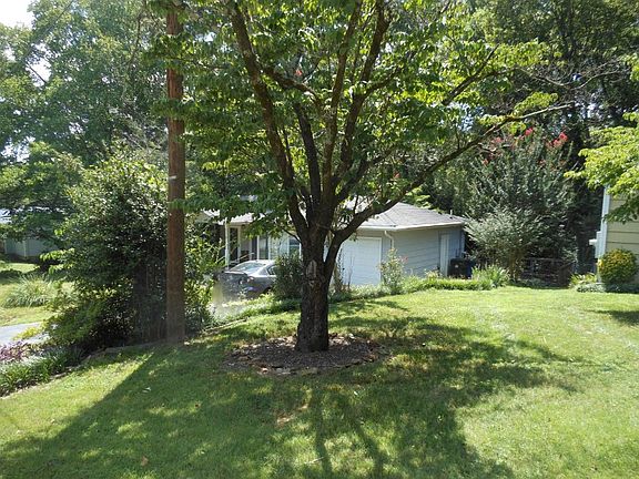 2nd image of 3611 Morton Dr