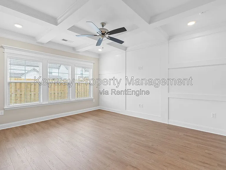 3199 Venetian Dr — Photo 7